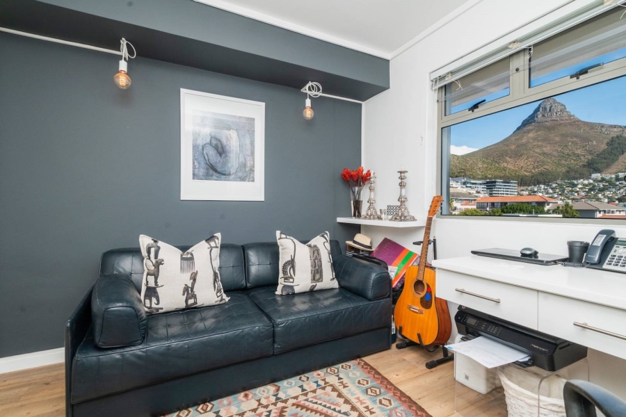 2 Bedroom Property for Sale in Sea Point Western Cape